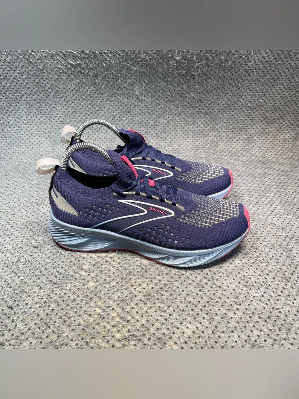 Brooks Levitate 6 Blue Running Shoes Size 7.5 Women’s